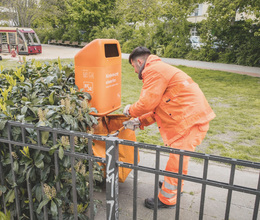 Stadtreinigung säubert mehr Parks und Spielplätze