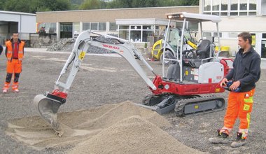 Takeuchi Fernsteuerung Bagger und Lader